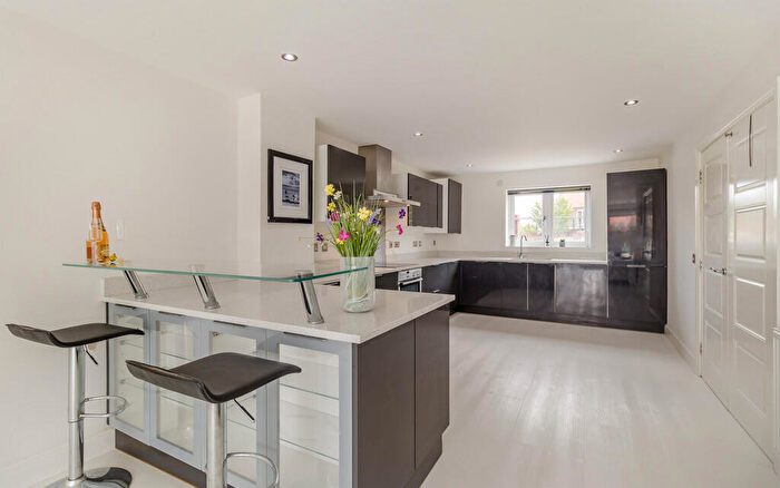 4 Bedroom Town House To Rent In The Quays, Burton Waters, LN1