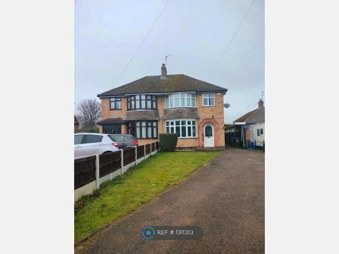 3 Bedroom Semi-Detached House To Rent In Haydon Road, Loughborough, LE11