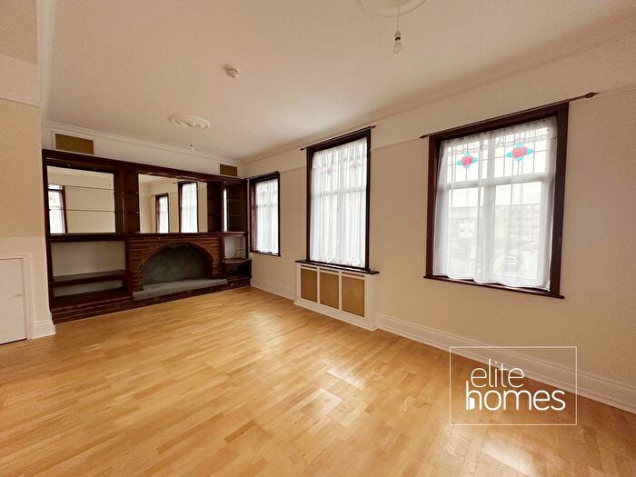 4 Bedroom Maisonette To Rent In Fore Street, Edmonton, N9