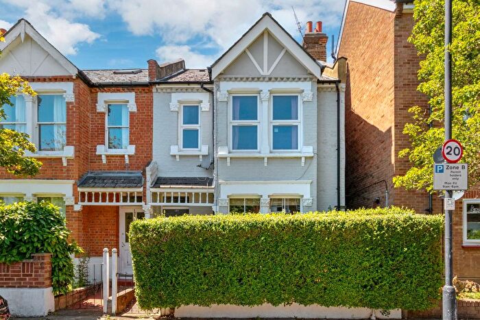 2 Bedroom Flat For Sale In St Albans Avenue, Bedford Park Borders, Chiswick, W4