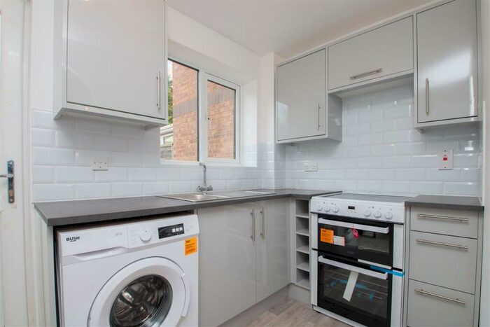 1 Bedroom Terraced House To Rent In Stafford Grove, Shenly Church End, MK5