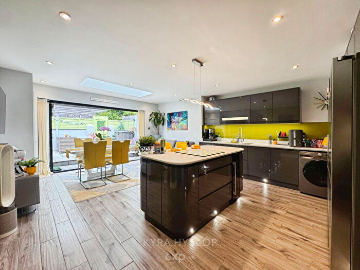 2 Bedroom Terraced House For Sale In Exwick Road, Exeter, EX4