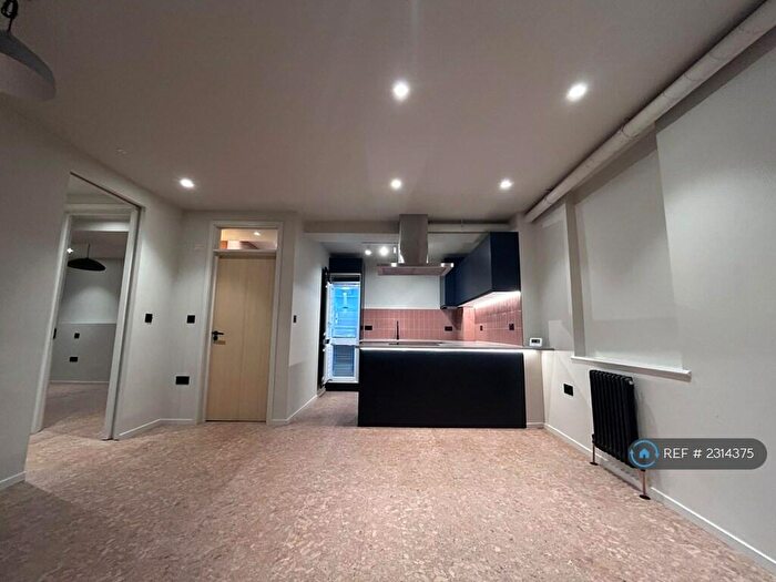 2 Bedroom Flat To Rent In Overbury Road, London, N15