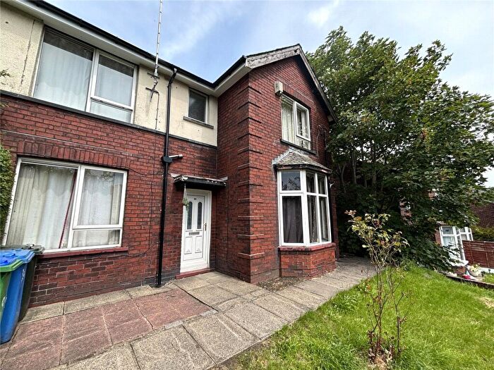 3 Bedroom Semi Detached House To Rent In Queensway, Rochdale, Greater Manchester, OL11