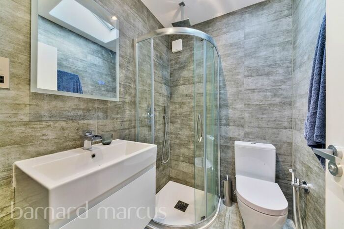 2 Bedroom Property To Rent In Traps Lane, New Malden, KT3