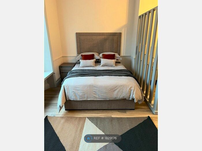 Studio To Rent In Toft Green, York, YO1