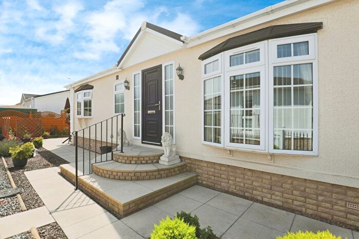2 Bedroom Detached House For Sale In Aston Road, Broadway, Worcestershire, WR12