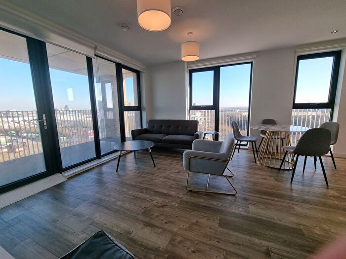 2 Bedroom Flat To Rent In Baronet House, Lakeside Drive, London, NW10