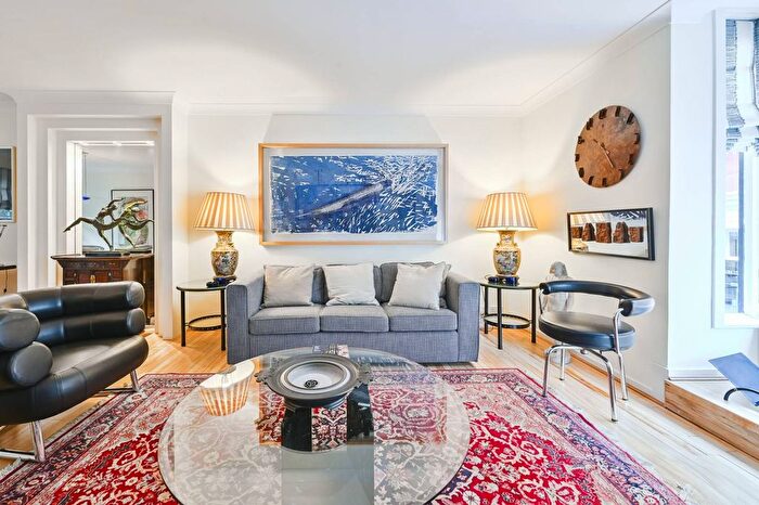 1 Bedroom Flat To Rent In Ridgmount Street, Bloomsbury, London, WC1E