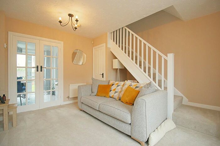 2 Bedroom Terraced House For Sale In Cornstone Fold, Farnley, LS12