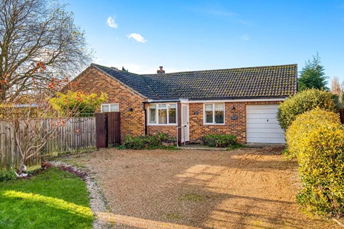 2 Bedroom Bungalow For Sale In Glebe Road, Hemingford Grey, Huntingdon, PE28