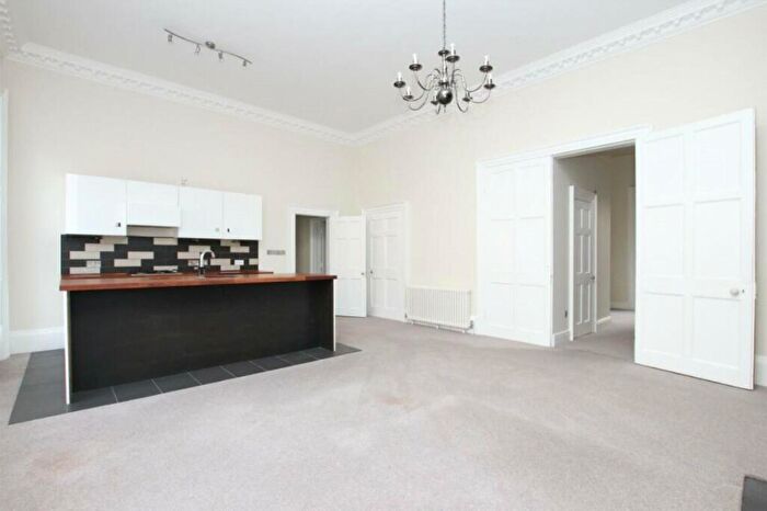 2 Bedroom Apartment To Rent In Belsize Square, Belsize Park, London, NW3