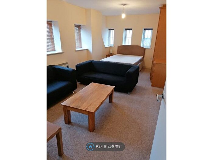 Studio To Rent In Mcilroys Building, Reading, RG1