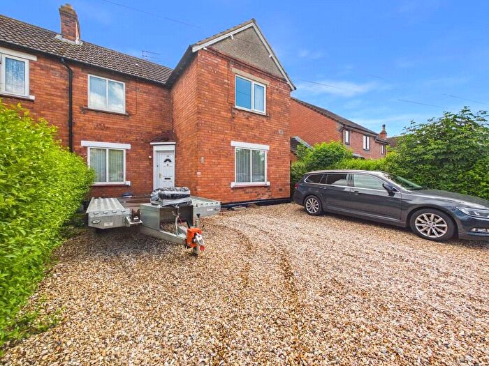 3 Bedroom Semi Detached House For Sale In Linden Road, Gloucester, Gloucestershire, GL1