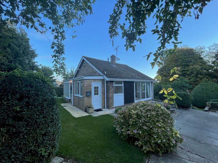 3 Bedroom Bungalow To Rent In New Town, Easton On The Hill, PE9