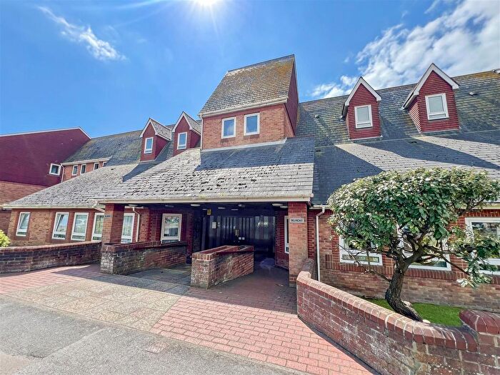 1 Bedroom Flat For Sale In Belmont, Terminus Road, Bexhill, TN39