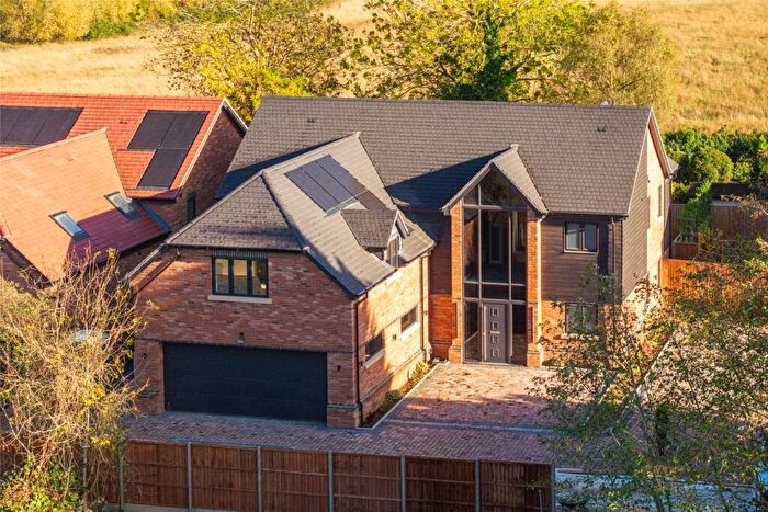 4 Bedroom Detached House For Sale In Silver End Road, Haynes, Bedfordshire, MK45