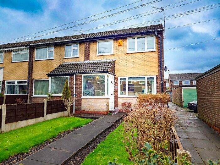 3 Bedroom Mews For Sale In Gainsborough Walk, Hyde, Greater Manchester, SK14