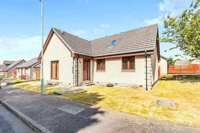 5 Bedroom Detached House To Rent In Sinclair Gardens, Hillside, Montrose, Angus, DD10