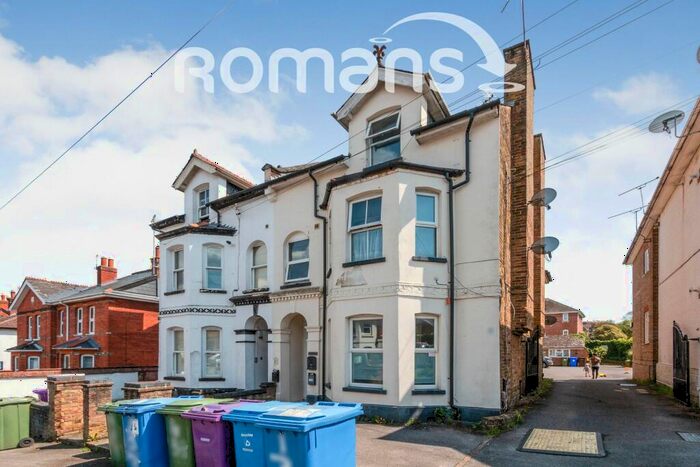 1 Bedroom Apartment To Rent In St. Michaels Road, Aldershot, GU12