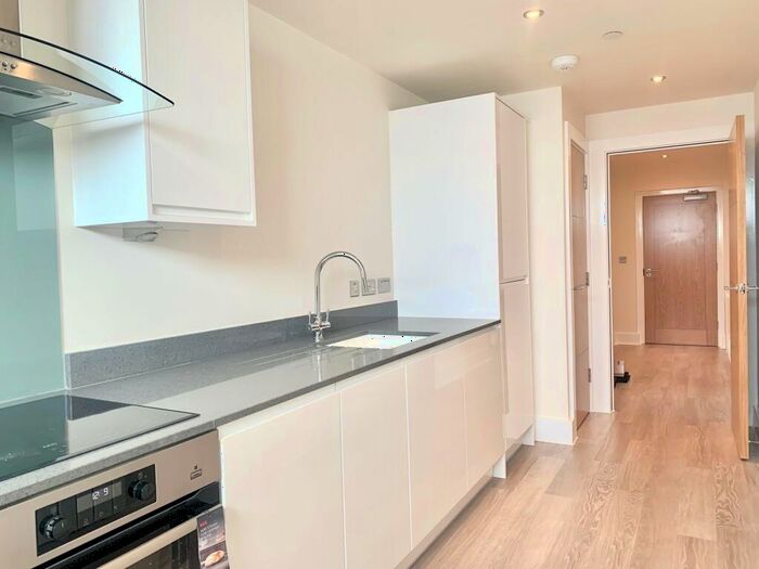 2 Bedroom Apartment To Rent In Lantern Court, Wilmot Lane, Beeston, NG9