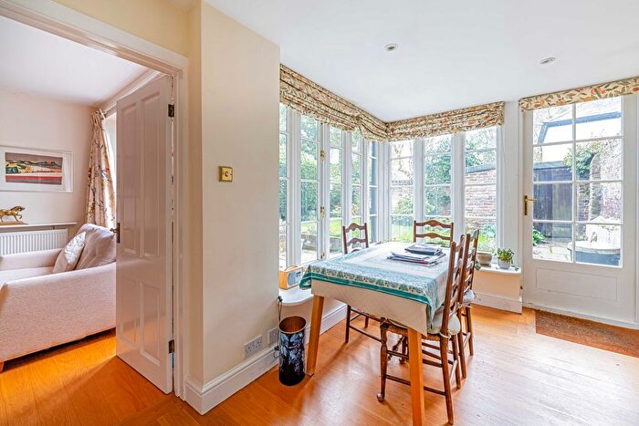 3 Bedroom Detached House For Sale In Orleans Road, Twickenham, TW1