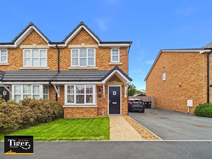 3 Bedroom Semi Detached House For Sale In Cardwell Close, Blackpool, FY4