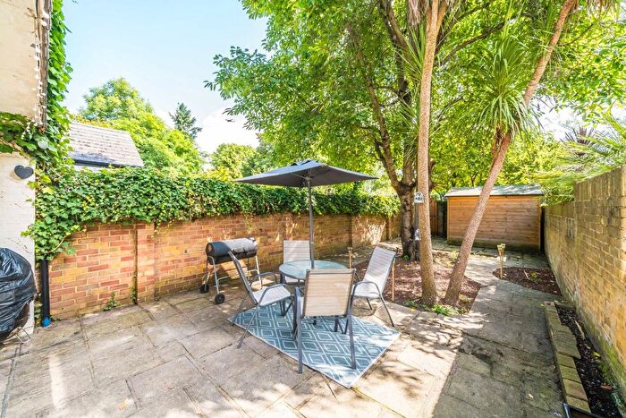 3 Bedroom Semi-Detached House For Sale In Whitton Road, Whitton, Hounslow, TW3