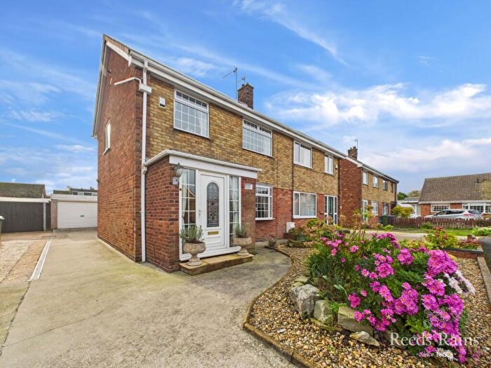 3 Bedroom Semi-Detached House For Sale In Summergangs Drive, Thorngumbald, Hull, East Yorkshire, HU12