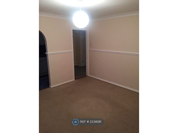 1 Bedroom Flat To Rent In Balmoral Road, Sutton At Hone, Dartford, DA4