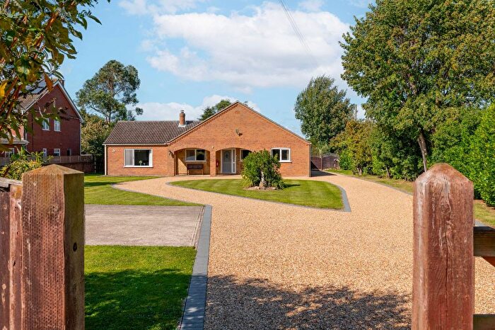 4 Bedroom Detached Bungalow For Sale In Green Lane, Kessingland, NR33
