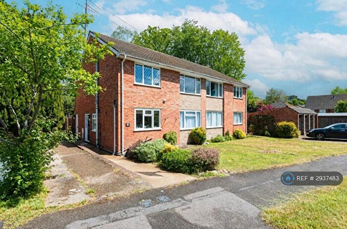 2 Bedroom Flat To Rent In Berkshire, Ascot, SL5