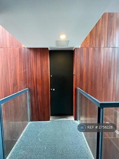 2 Bedroom Flat To Rent In Burton Place, Manchester, M15