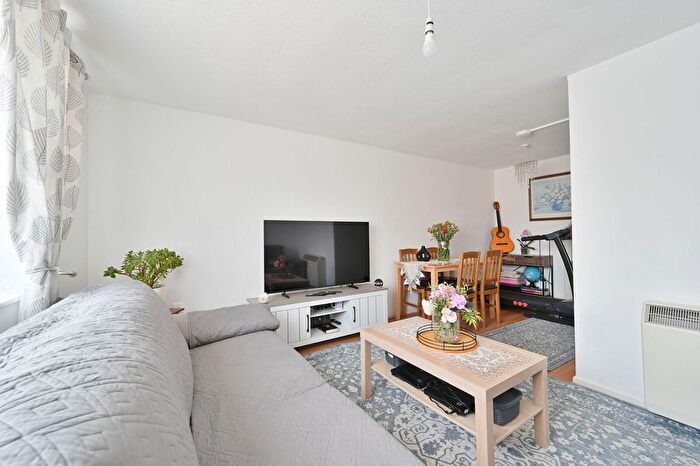 1 Bedroom Flat For Sale In Marshall Close, West Harrow, Harrow, HA1