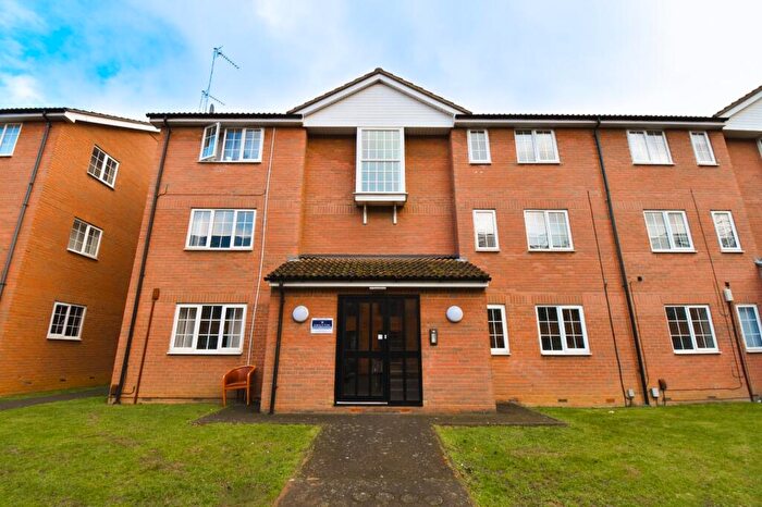 2 Bedroom Apartment To Rent In Countess Road, St James, Northampton, NN5