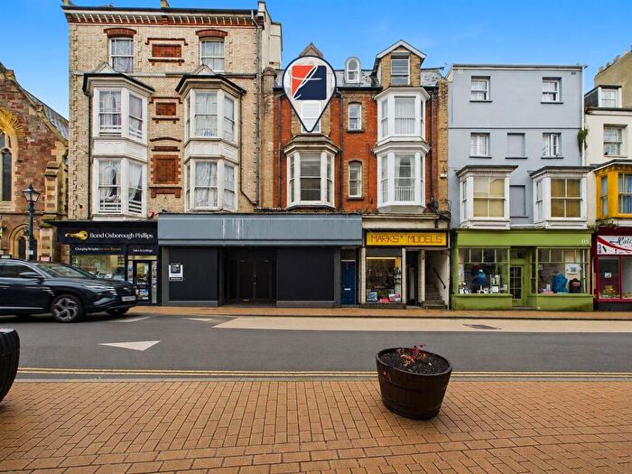 1 Bedroom Flat For Sale In High Street, EX34