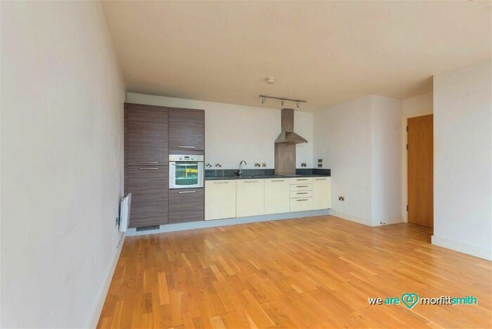 2 Bedroom Apartment To Rent In North Bank, Wicker Riverside, S3
