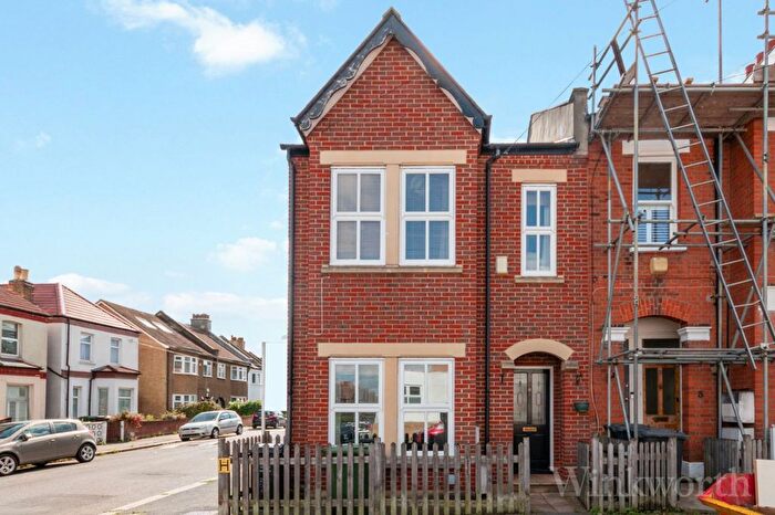 2 Bedroom Terraced House To Rent In Como Road, London, SE23