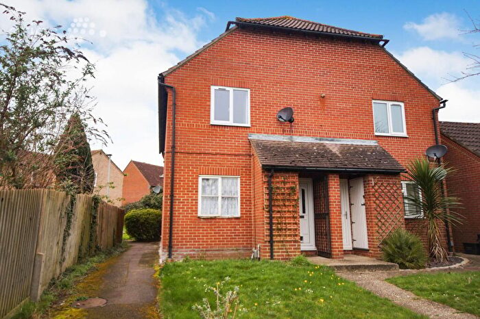 1 Bedroom Apartment To Rent In Warnsham Close, Lower Earley, Reading, RG6