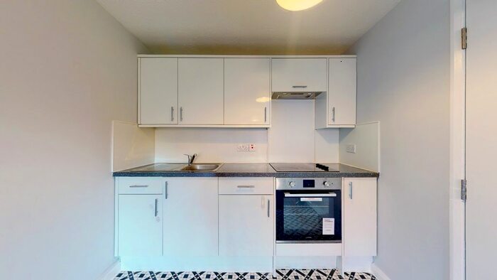 2 Bedroom Flat To Rent In Curtis Drive, North Acton, W3