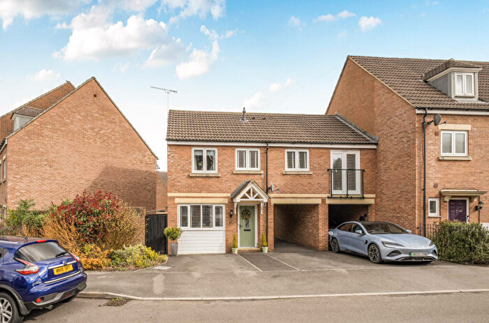 2 Bedroom House For Sale In Swaledale Road, Warminster, BA12