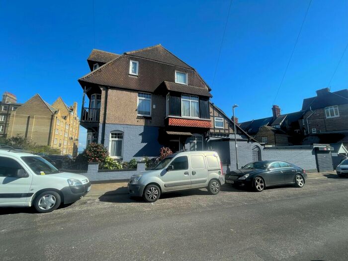 8 Bedroom House To Rent In Truro Road, Ramsgate, CT11
