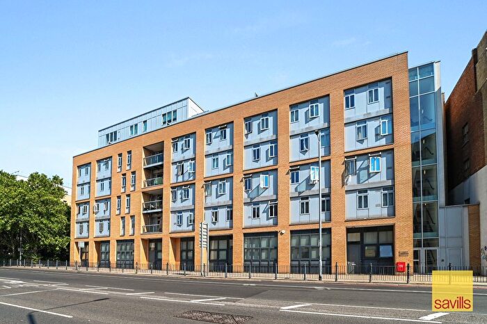 2 Bedroom Flat For Sale In Coral Apartments, Salton Square, Limehouse, London, E14
