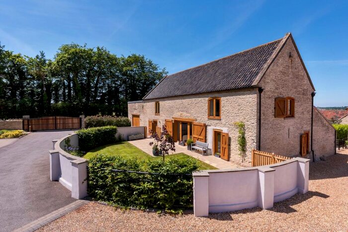 5 Bedroom Barn For Sale In Uplands Farm, Burnett, BS31