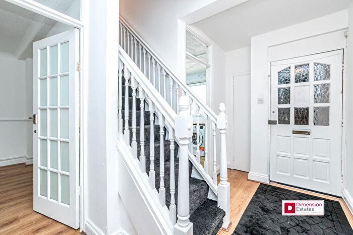4 Bedroom Maisonette To Rent In Solebay Street, London, E1