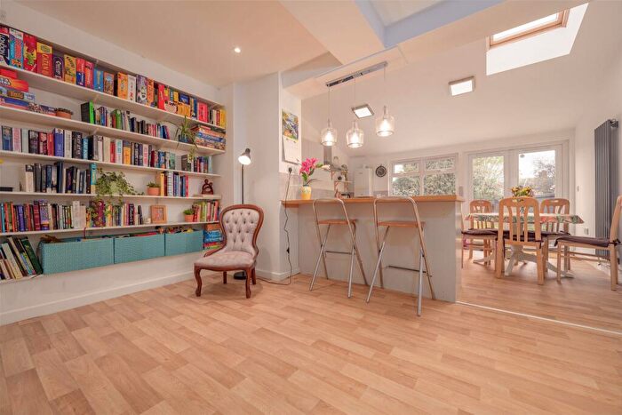 3 Bedroom Terraced House For Sale In Silverwood Road, Kettering, NN15