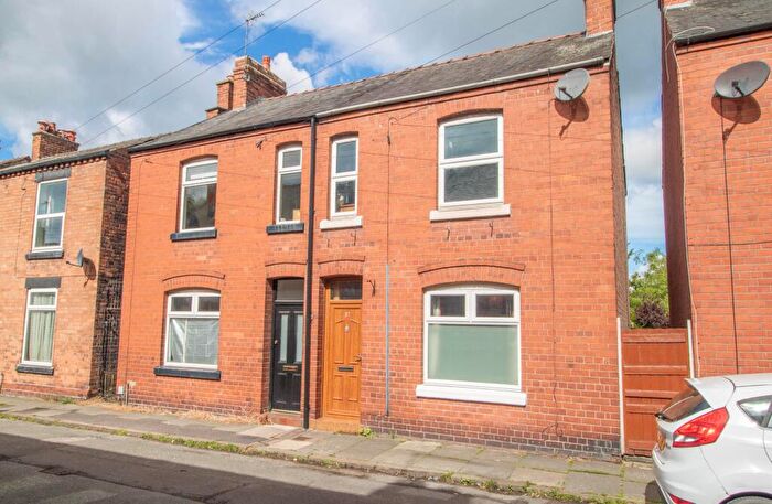 2 Bedroom Semi Detached House For Sale In Mount Pleasant, Saltney, Chester, CH4
