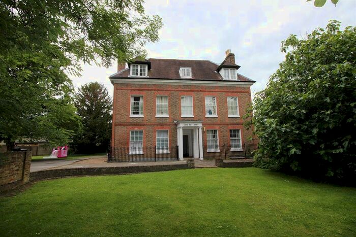 2 Bedroom Flat To Rent In The Beeches, High Street, Cowley, UB8