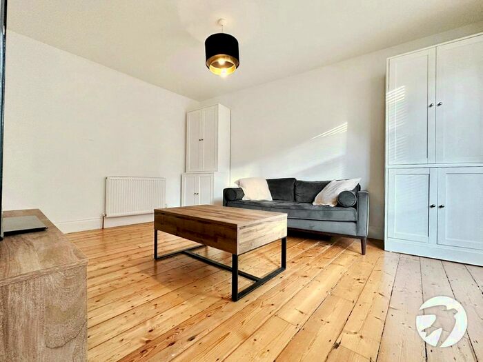 1 Bedroom Flat To Rent In Palmerston Crescent, London, SE18