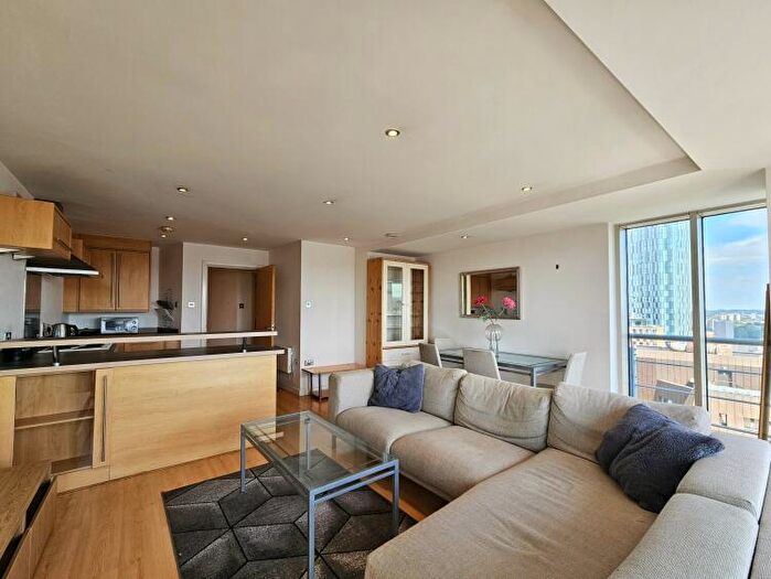 2 Bedroom Apartment To Rent In , Albion Street, Leeds, LS2